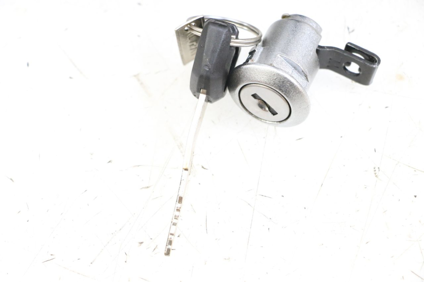 photo de SCHLOSSSATZ KAWASAKI NINJA 400 (2018 - 2023) - Kennzeichnungen und Originalreferenzen