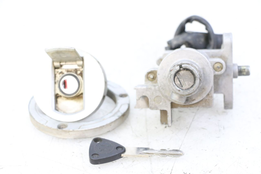 photo de SCHLOSSSATZ PEUGEOT SPEEDFIGHT 3 LC 2T 50 (2009 - 2015) - Hauptansicht