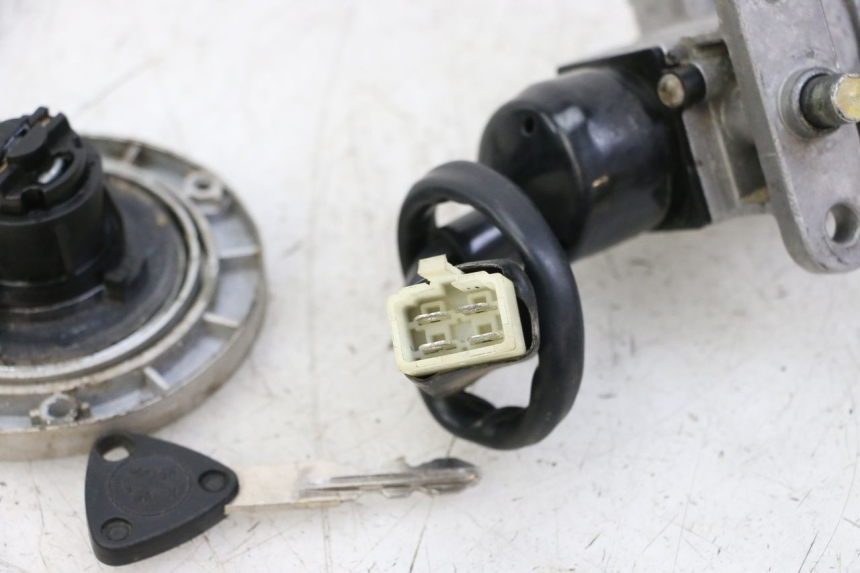 photo de SCHLOSSSATZ PEUGEOT SPEEDFIGHT 3 LC 2T 50 (2009 - 2015) - Detailansicht des Bauteils