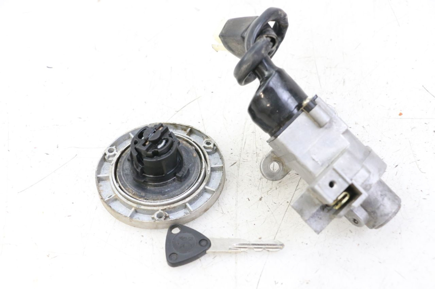 photo de SCHLOSSSATZ PEUGEOT SPEEDFIGHT 3 LC 2T 50 (2009 - 2015) - Alternative Perspektive