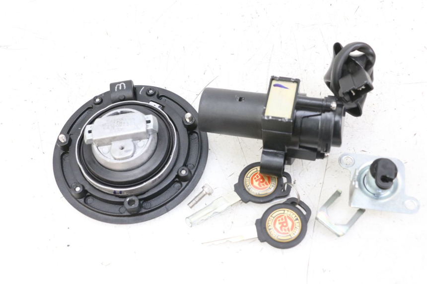 photo de SCHLOSSSATZ ROYAL ENFIELD SCRAM 411 (2022 - 2024) - Zoom auf Gebrauchszustand