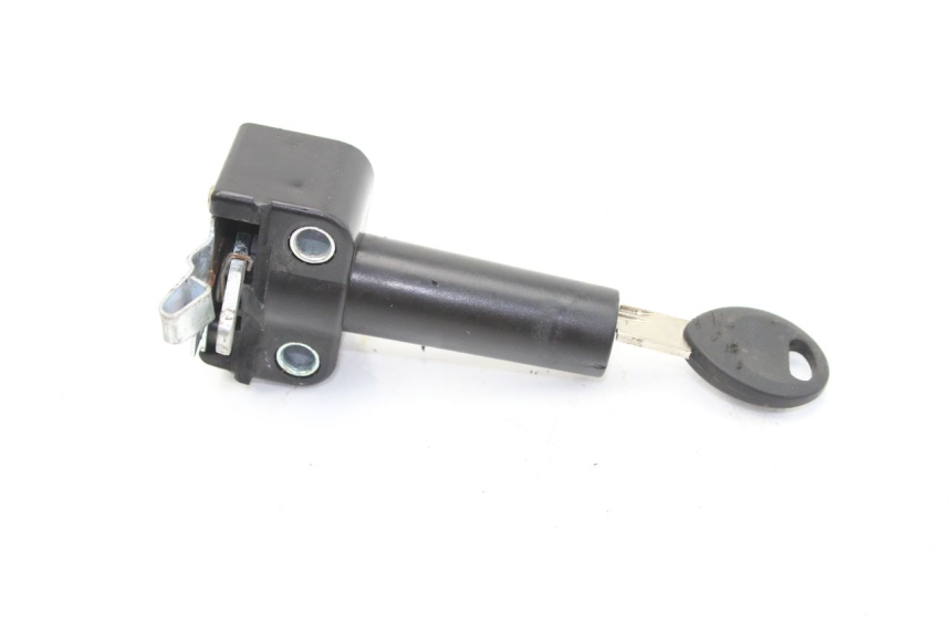 photo de SCHLOSS-SCHLÜSSEL-KIT NEIMAN YAMAHA SLIDER NAKED 50 (2004 - 2018) - Zoom auf Gebrauchszustand