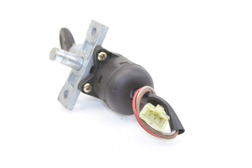 photo de SCHLOSS-SCHLÜSSEL-KIT NEIMAN YAMAHA SLIDER NAKED 50 (2004 - 2018) - Details der Befestigungspunkte