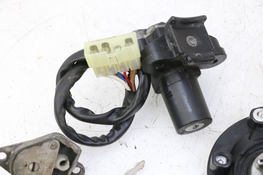 photo de SCHLOSSSATZ TRIUMPH SPRINT 900 (1995 - 1998) - Alternative Perspektive