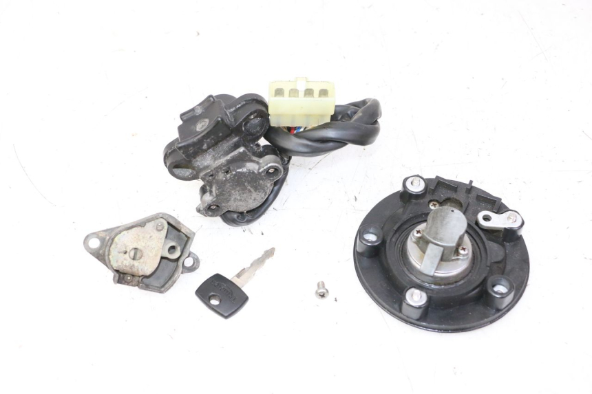 photo de SCHLOSSSATZ TRIUMPH SPRINT 900 (1995 - 1998) - Geprüftes Gebrauchtteil