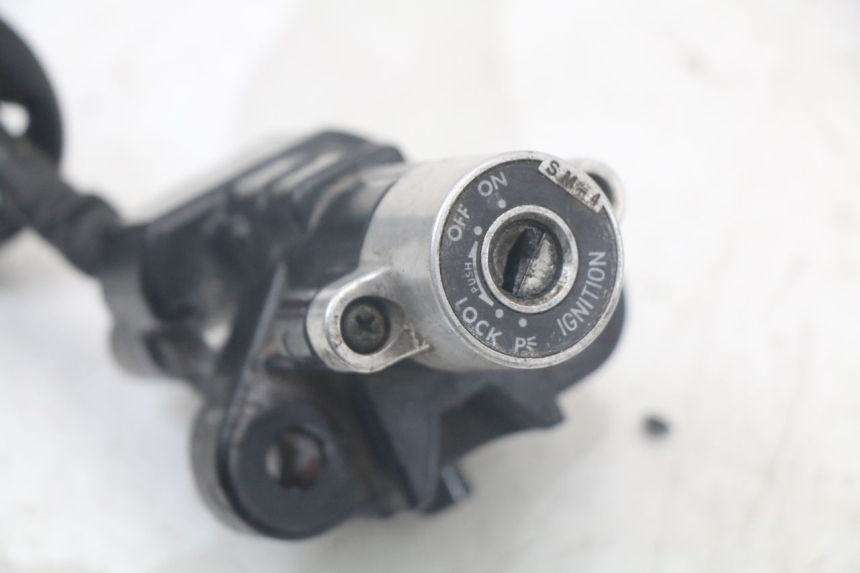 photo de SCHLOSS-SCHLÜSSEL-SET NEIMAN SUZUKI SV N 650 (1999 - 2002) - Gesamtansicht des Produkts