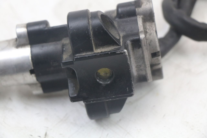 photo de SCHLOSS-SCHLÜSSEL-SET NEIMAN SUZUKI SV N 650 (1999 - 2002) - Kennzeichnungen und Originalreferenzen