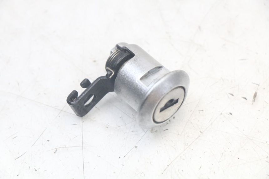 photo de SCHLOSS-SCHLÜSSEL-SET NEIMAN KAWASAKI VERSYS ABS 650 (2015 - 2018) - Zoom auf Komponenten