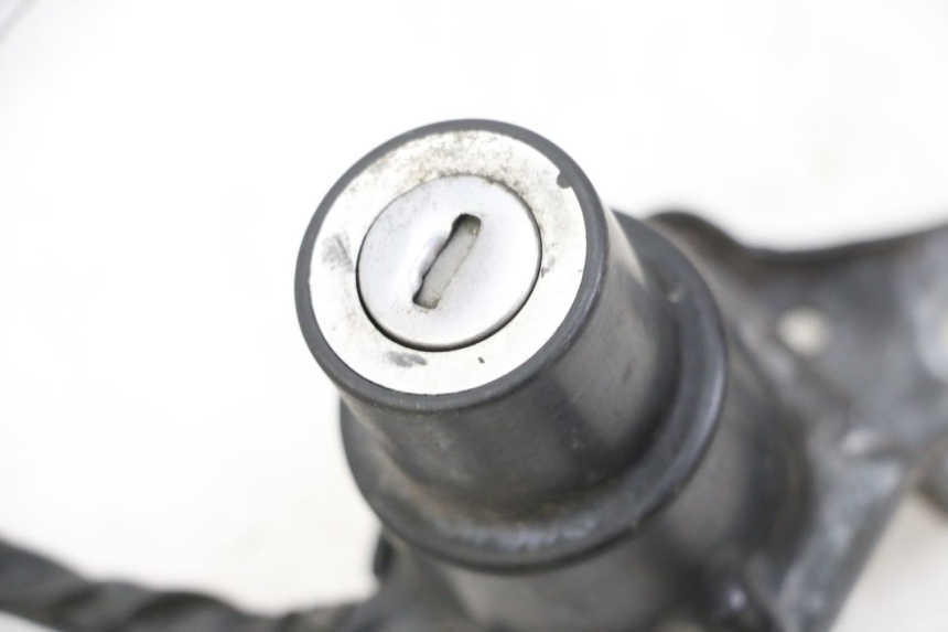 photo de SCHLOSSSATZ YAMAHA XV VIRAGO 535 (1988 - 2004) - Zoom auf Gebrauchszustand