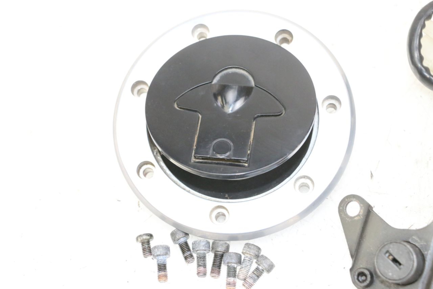 photo de SCHLOSSSATZ KAWASAKI ZR 7 750 (1999 - 2004) - Hochauflösende Nahaufnahme