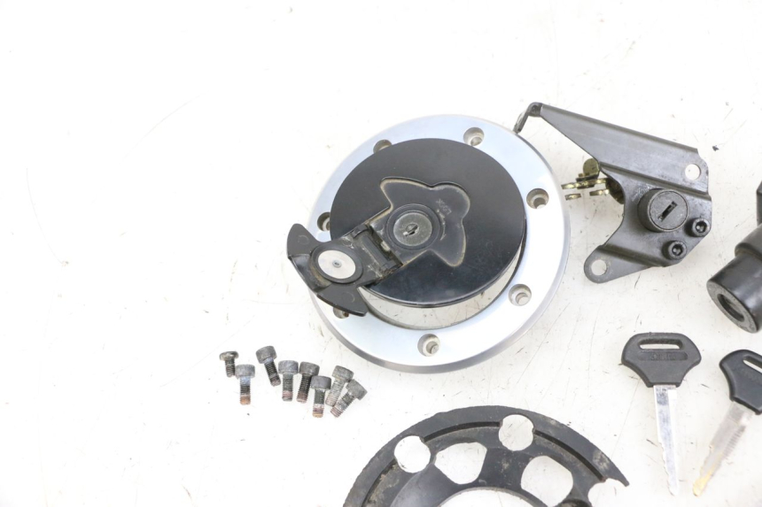 photo de SCHLOSSSATZ KAWASAKI ZR 7 750 (1999 - 2004) - Alternative Perspektive