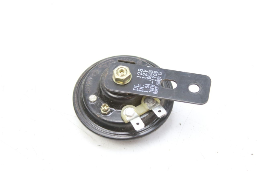 photo de KLAXON PEUGEOT DJANGO 2T 50 (2014 - 2019) - Zoom auf Gebrauchszustand