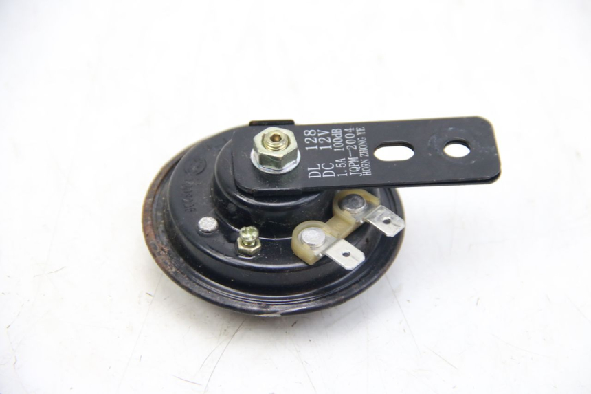 photo de KLAXON PEUGEOT KISBEE 2T 50 (2018 - 2022) - Zoom auf Gebrauchszustand