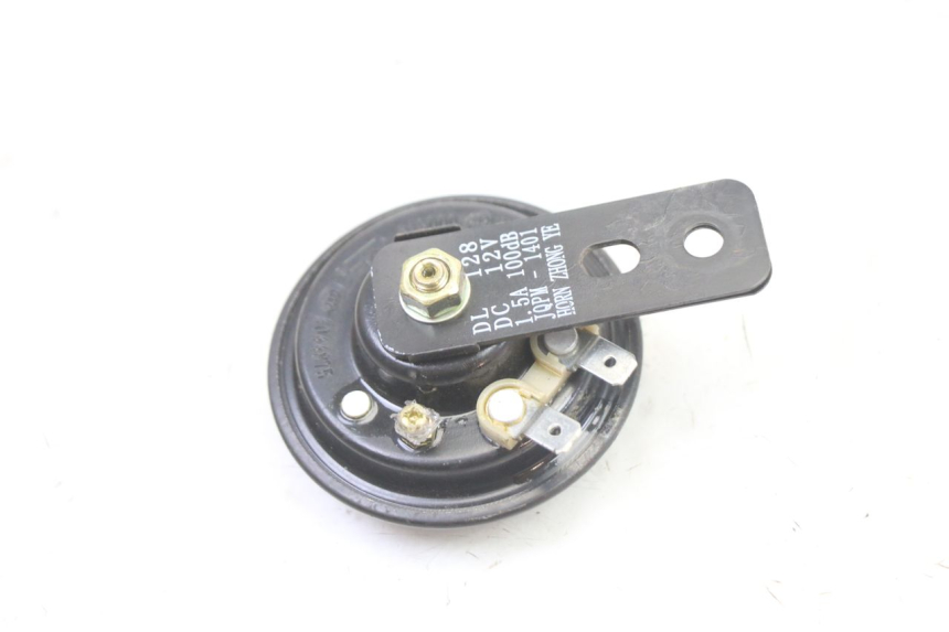 photo de KLAXON PEUGEOT KISBEE 2T 50 (2010 - 2017) - Zoom auf Gebrauchszustand