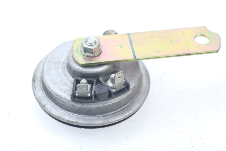 photo de KLAXON PEUGEOT SATELIS COMPRESSOR K15 125 (2006 - 2009) - Detailansicht des Bauteils