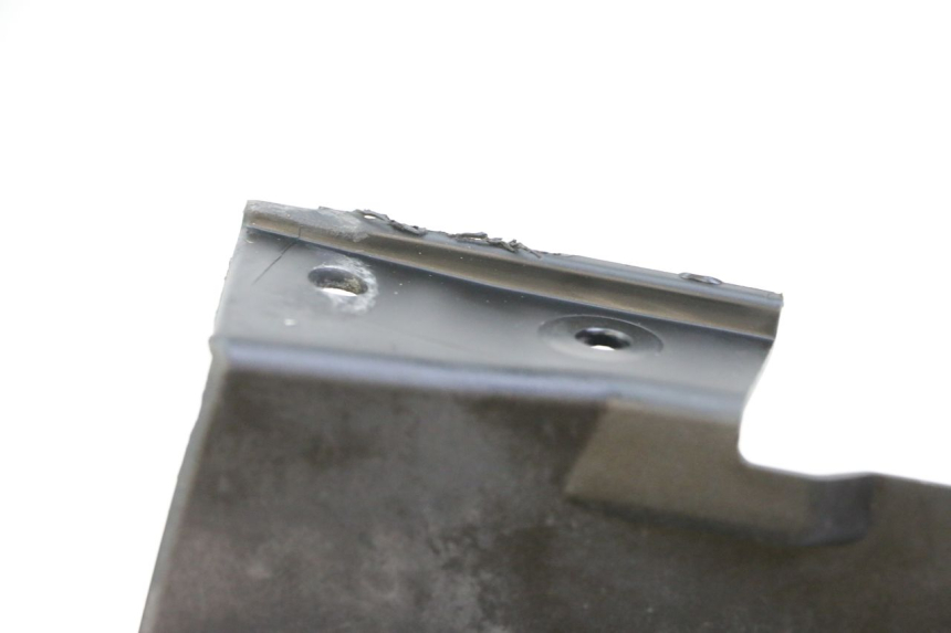 photo de HINTERRADABDECKUNG YAMAHA XJ6 600 (2008 - 2016) - Detailansicht des Bauteils