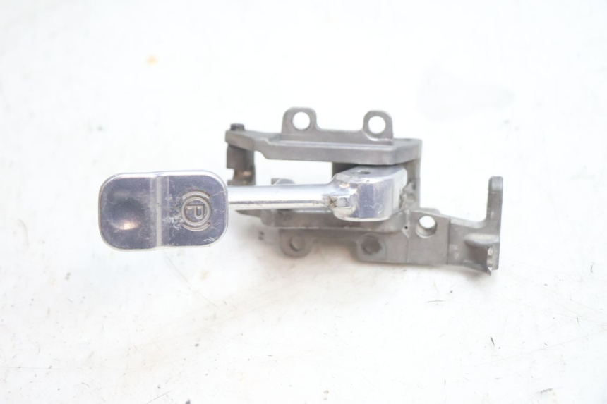 photo de PARKBREMSE HEBEL GILERA GP 800 (2007 - 2013) - Details der Befestigungspunkte