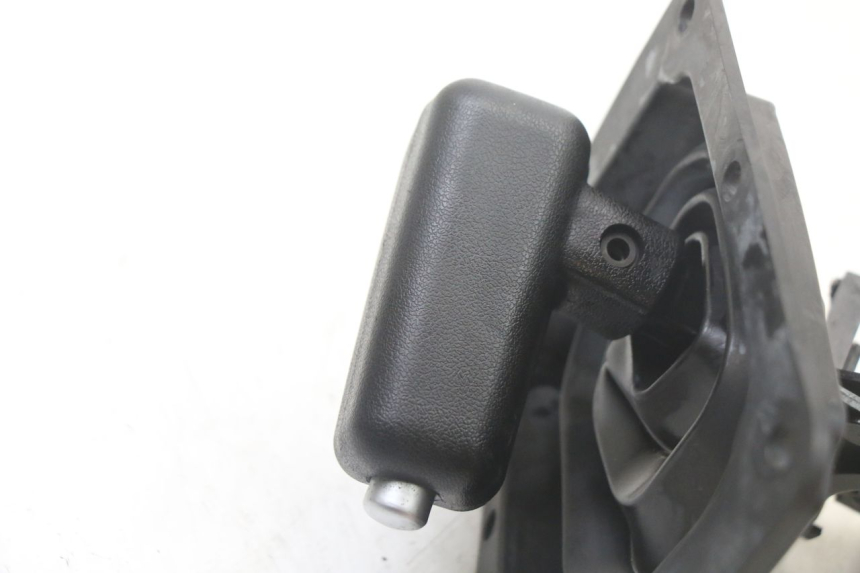 photo de BREMSHEBEL PARKEN KYMCO XCITING 500 (2007 - 2010) - Technische Nahaufnahme