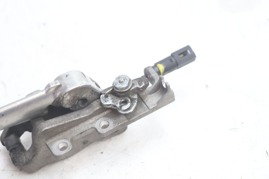 photo de PARKBREMSE HEBEL PIAGGIO MP3 125 (2006 - 2014) - Oberflächenzustand und Material