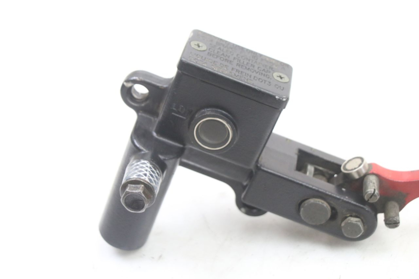 photo de BREMSHEBEL PARKEN LIGIER PULSE 3 1 (2014 - 2020) - Zoom auf Gebrauchszustand