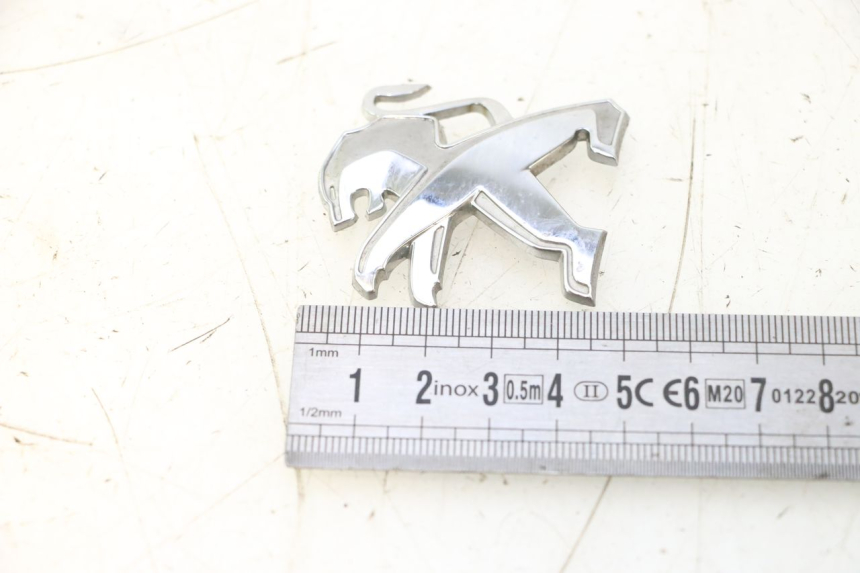 photo de LOGO MARKE PEUGEOT KISBEE 2T 50 (2010 - 2017) - Detailansicht des Bauteils