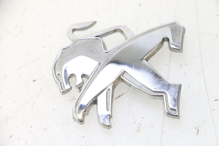 photo de LOGO MARKE PEUGEOT KISBEE 2T 50 (2010 - 2017) - Alternative Perspektive