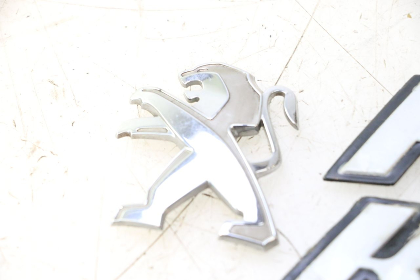photo de MARKENLOGO PEUGEOT KISBEE 4T 50 (2018 - 2022) - Detailansicht des Bauteils