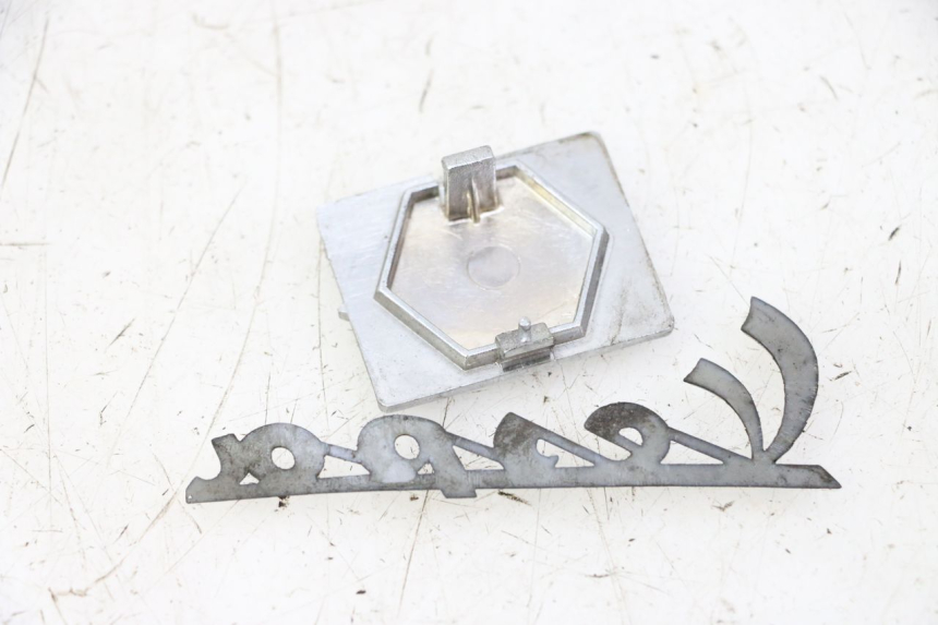 photo de MARKENLOGO PIAGGIO LXV 4T 50 (2009 - 2013) - Detailansicht des Bauteils