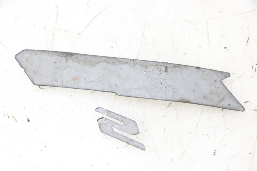 photo de MARKENLOGO PIAGGIO MP3 HPE 310 (2024 - 2025) - Details der Befestigungspunkte