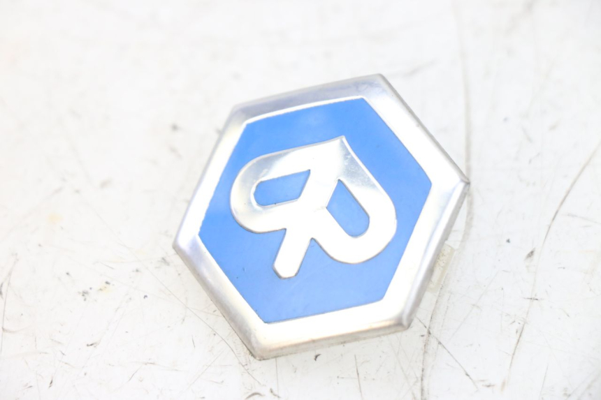 photo de MARKENLOGO PIAGGIO MP3 HPE 300 (2019 - 2026) - Detailansicht des Bauteils