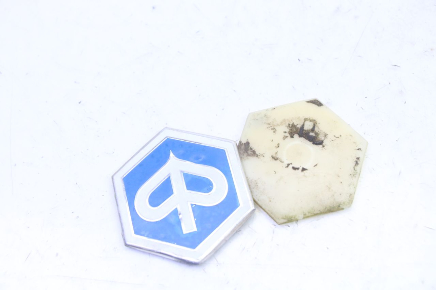 photo de MARKENLOGO PIAGGIO MP3 125 (2006 - 2014) - Zoom auf Gebrauchszustand