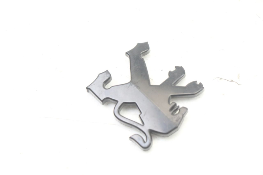 photo de MARKENLOGO PEUGEOT TKR TREKKER FURIOUS 50 (2005 - 2014) - Detailansicht des Bauteils