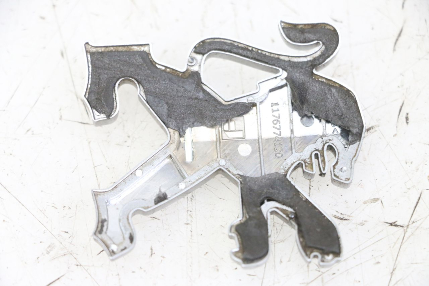 photo de MARKENLOGO PEUGEOT SATELIS COMPRESSOR K15 125 (2006 - 2009) - Zoom auf Gebrauchszustand