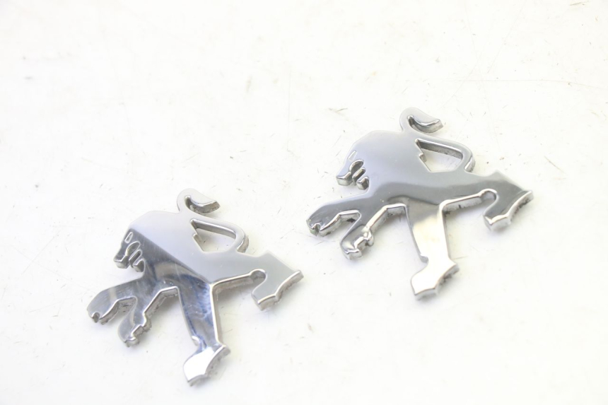 photo de LOGO MARKE PEUGEOT SATELIS 125 (2006 - 2009) - Hauptansicht