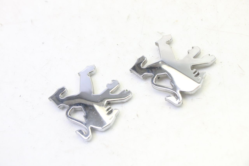 photo de LOGO MARKE PEUGEOT SATELIS 125 (2006 - 2009) - Detailansicht des Bauteils