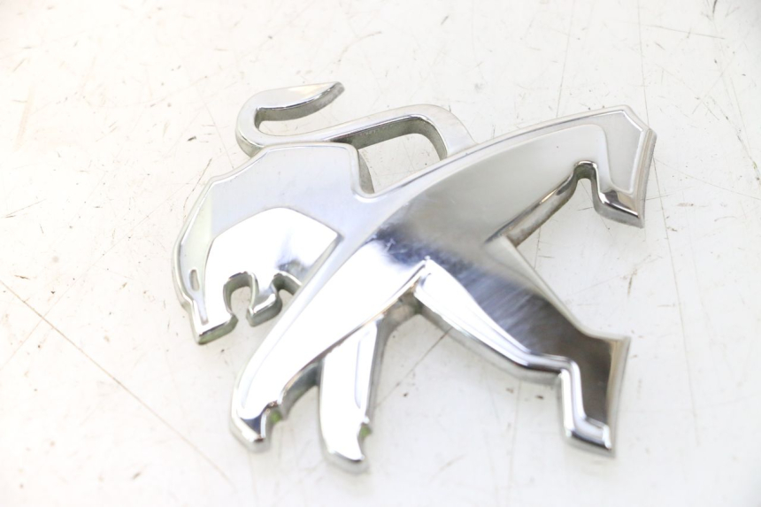 photo de MARKENLOGO PEUGEOT SATELIS 125 (2013 - 2018) - Technische Nahaufnahme
