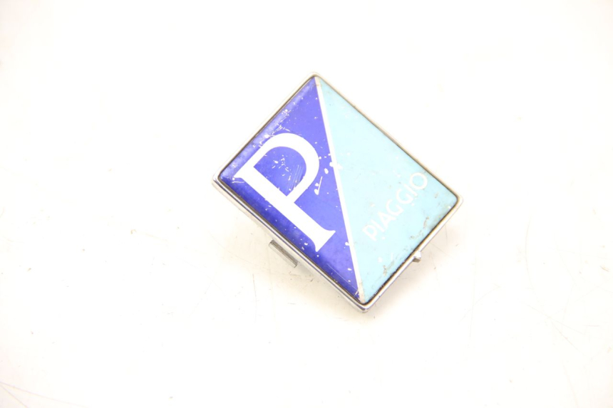 photo de LOGO MARKE PIAGGIO VESPA LX 2T 50 (2005 - 2013) - Detailansicht des Bauteils