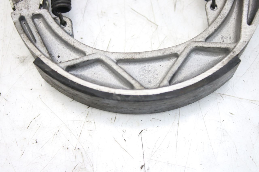 photo de BREMSSCHUH APRILIA SCARABEO 100 (2003 - 2012) - Zoom auf Gebrauchszustand