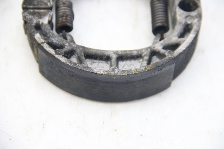 photo de BREMSBACKEN PIAGGIO ZIP 4T 50 (2018 - 2020) - Details der Befestigungspunkte