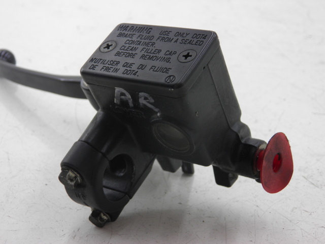 photo de HAUPTBREMSZYLINDER HINTEN HONDA FES PANTHEON 125 (2003 - 2007) - Gesamtansicht des Produkts