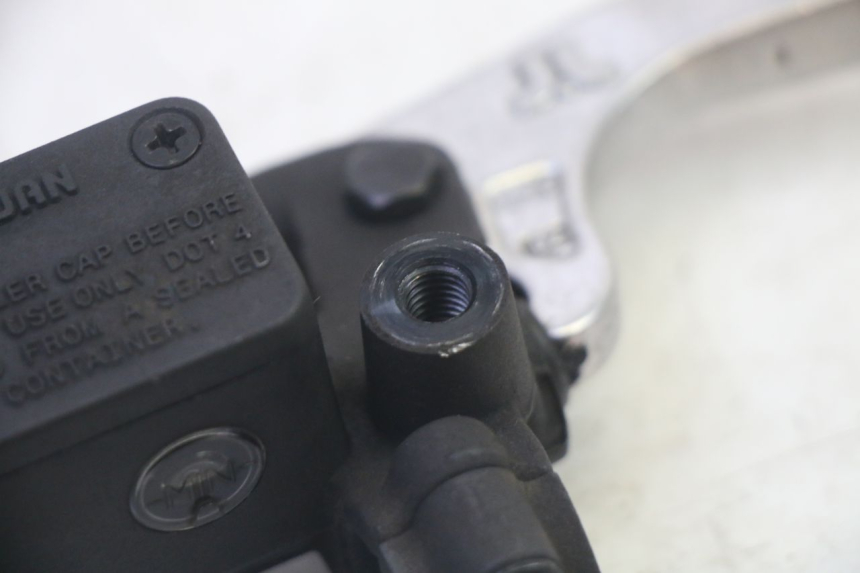 photo de BREMSPUMPE VORNE QUADRO 4 4D 350 (2015 - 2018) - Alternative Perspektive