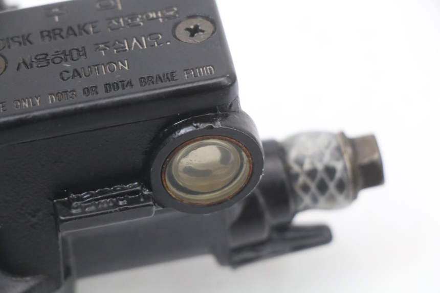 photo de BREMSPUMPE VORNE DAELIM A-FOUR 2T 50 (2005 - 2012) - Gesamtansicht des Produkts