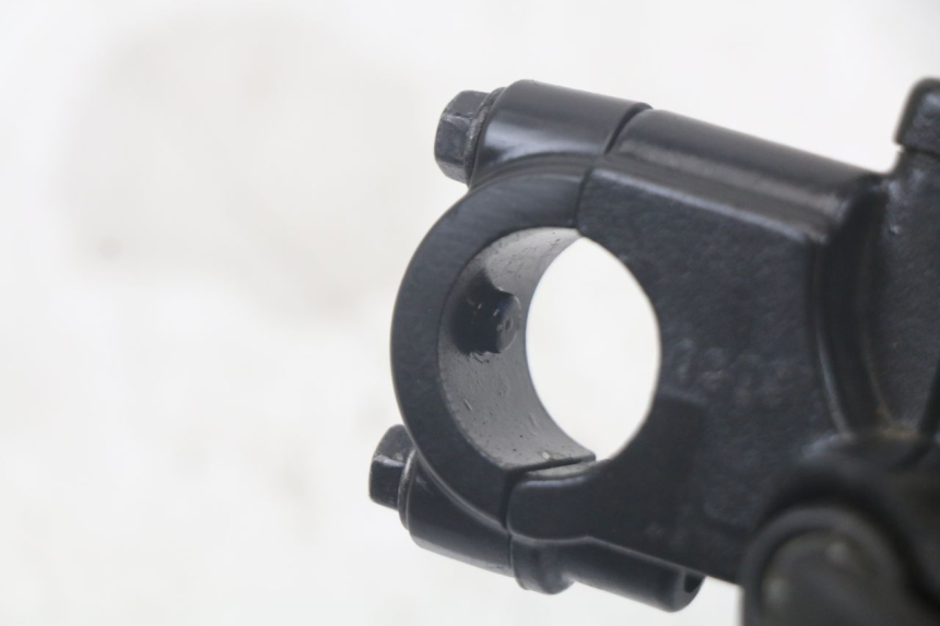 photo de VORDERER HAUPTBREMSZYLINDER KYMCO AGILITY 4T 50 (2018 - 2022) - Details der Befestigungspunkte