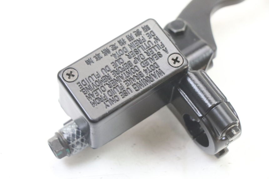 photo de VORDERER HAUPTBREMSZYLINDER KYMCO AGILITY 4T 50 (2018 - 2022) - Detailansicht des Bauteils