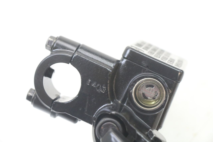 photo de VORDERER HAUPTBREMSZYLINDER KYMCO AGILITY 4T 50 (2018 - 2022) - Technische Nahaufnahme