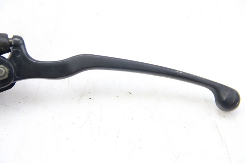 photo de VORDERER HAUPTBREMSZYLINDER ECCITY ARTELEC 670 1 (2013 - 2017) - Details der Befestigungspunkte