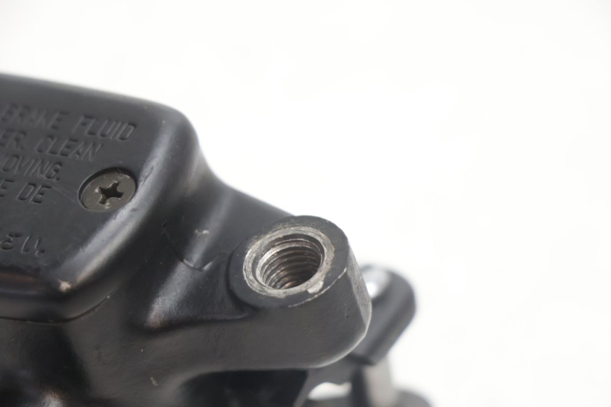 photo de BREMSPUMPE VORNE HONDA CB F HORNET 600 (2005 - 2006) - Technische Nahaufnahme