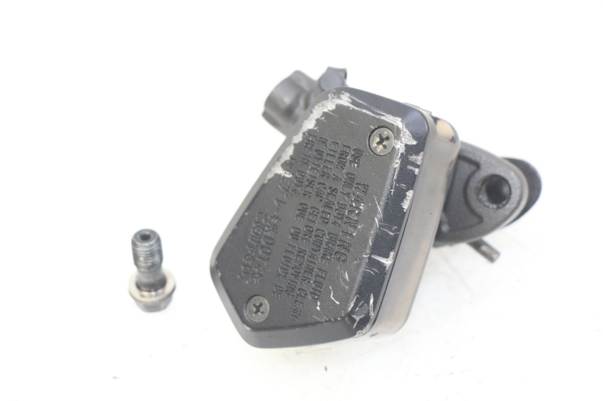 photo de VORDERER HAUPTBREMSZYLINDER HONDA CB R 1000 (2018 - 2023) - Gesamtansicht des Produkts