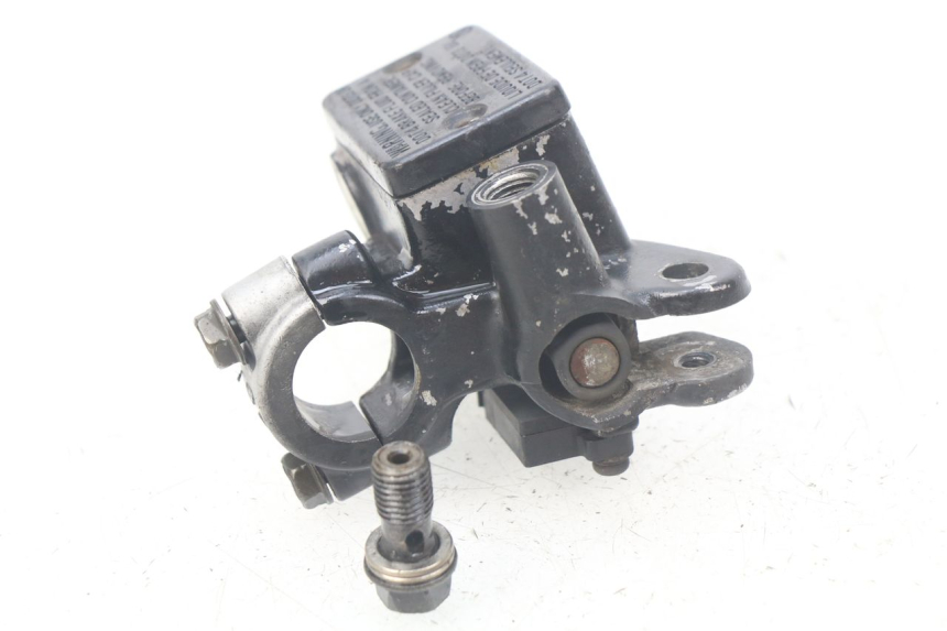 photo de BREMSPUMPE VORNE HONDA CBR R 125 (2003 - 2006) - Zoom auf Gebrauchszustand