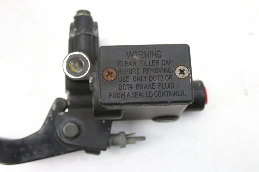 photo de VORDERER HAUPTBREMSZYLINDER PEUGEOT CITYSTAR 50 (2013 - 2017) - Technische Nahaufnahme